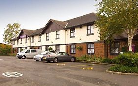 Premier Inn Oldham - Broadway